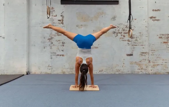 handstand core workout